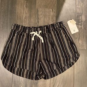 NWT! Billabong shorts